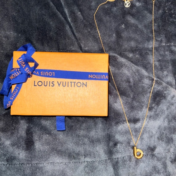 Louis Vuitton “LV & Me” Collection Letter ‘B’ Necklace - Picture 6 of 12